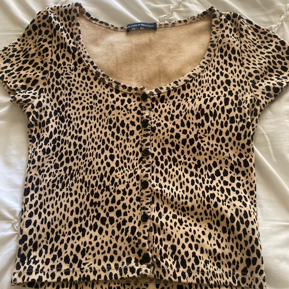 Brandy Melville top🤍perfect condition